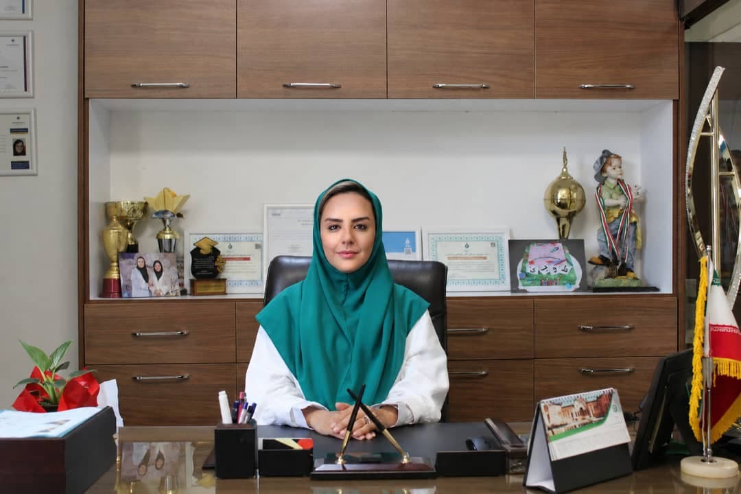 تصویر سرکار خانم طاهره وفایی اقدم، مدیر مدرسه دبستان طوبی